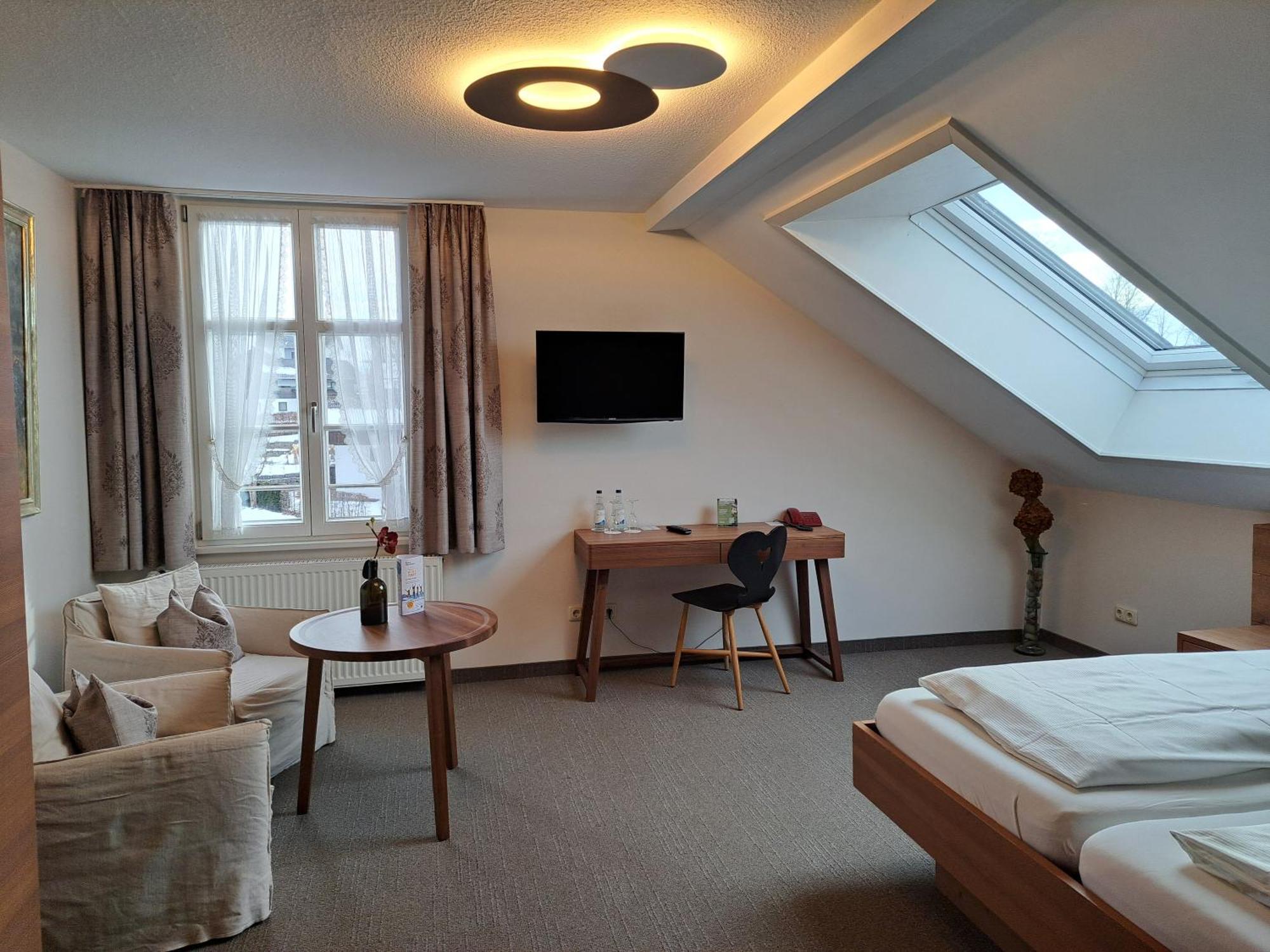 Landgasthof Roessle - Beim Kraeuterwirt Оберштауфен Екстер'єр фото